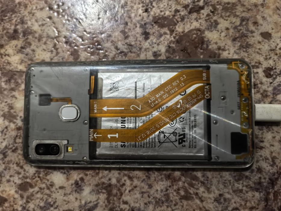 Samsung a30 продам