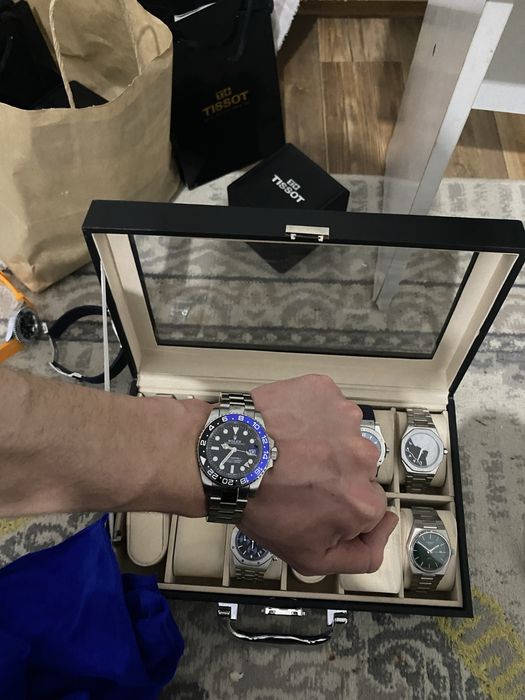 Продам часы Rolex с коробкой