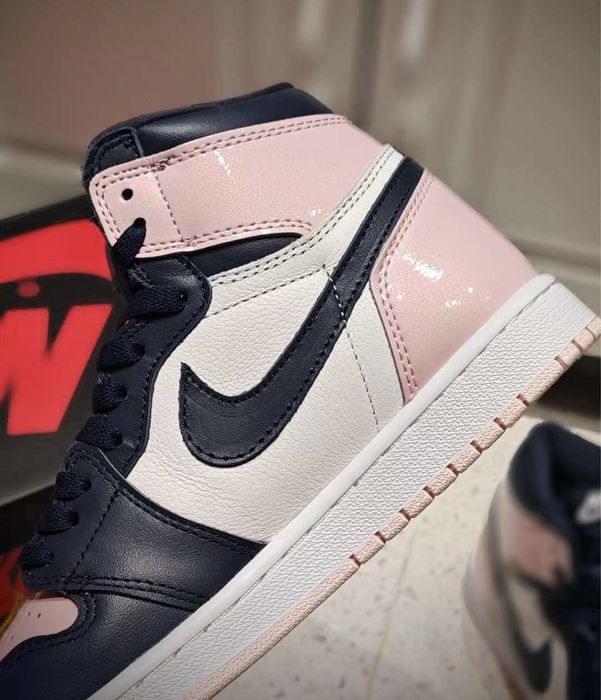 Air Jordan 1 High Atmosphere Pink