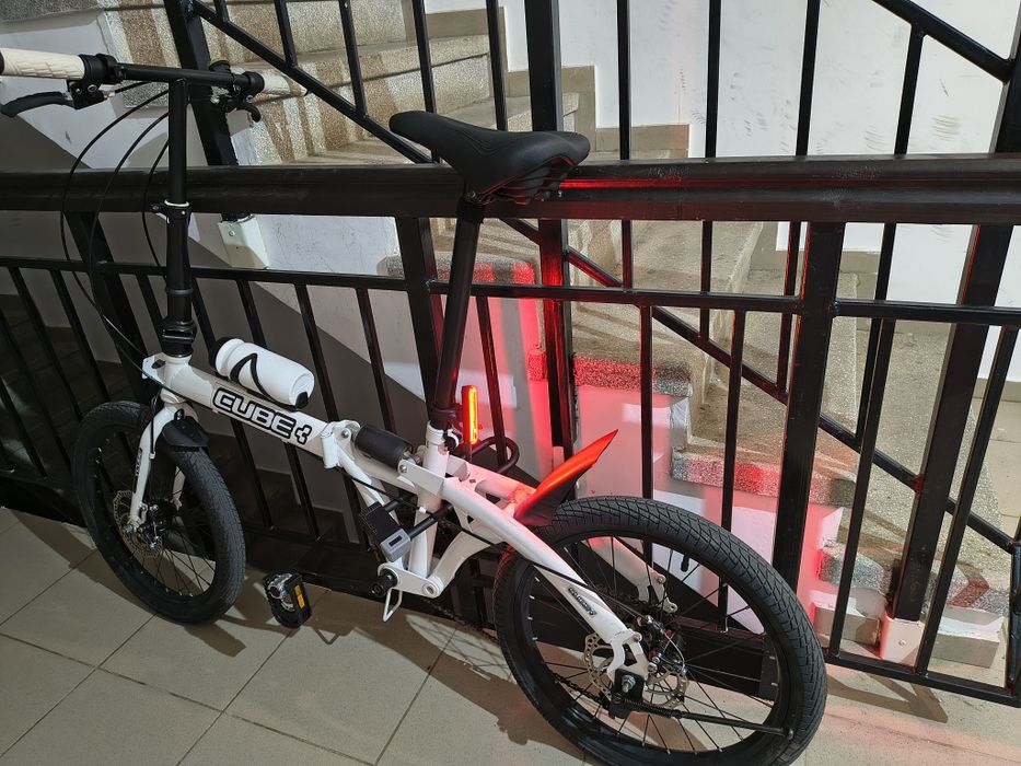 Bicicleta pliabila cu suspensie
