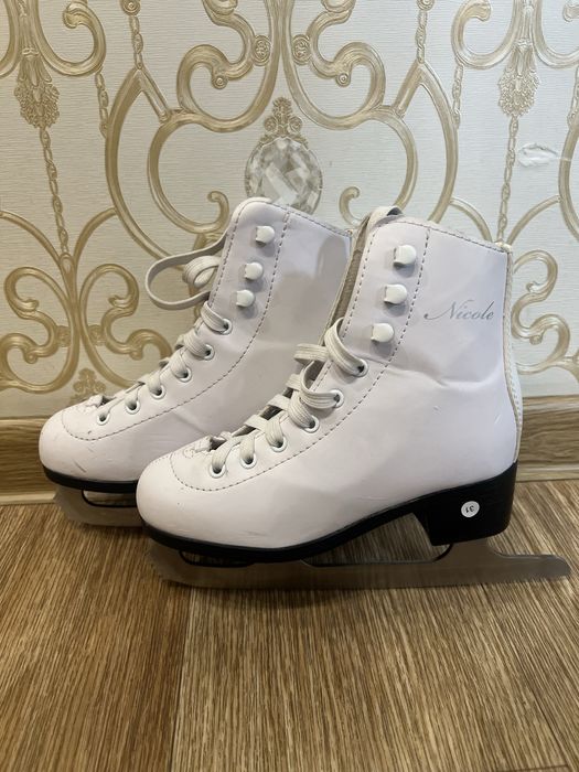 Продам детские коньки