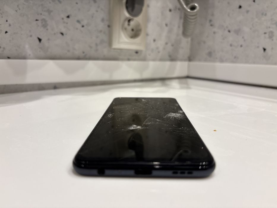 Oppo reno5 lite разбитый