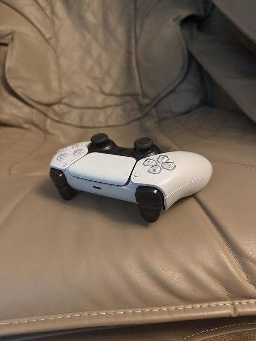 Maneta,joystick .controller Sony Playstation 5 impecabil - ps5- tipla