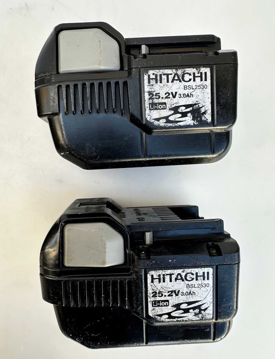 Hitachi UC 36YRL Бързо зарядно и Hitachi BSL2530 2 батерии 25.2V 3.0Ah