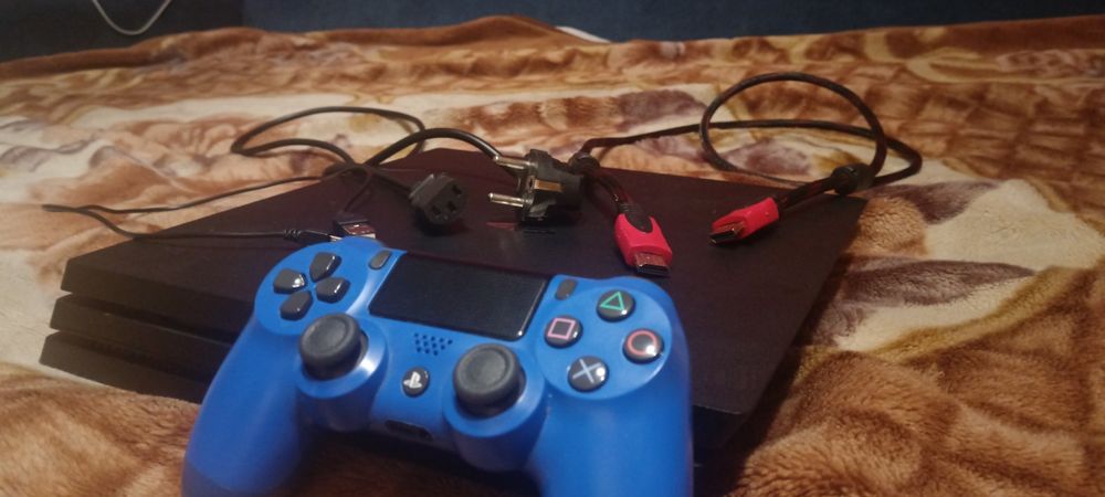 PS 4 pro + телевизор + джойстик