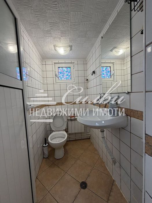 Двуетажна ТУХЛЕНА къща на плоча– кв. Център !!!