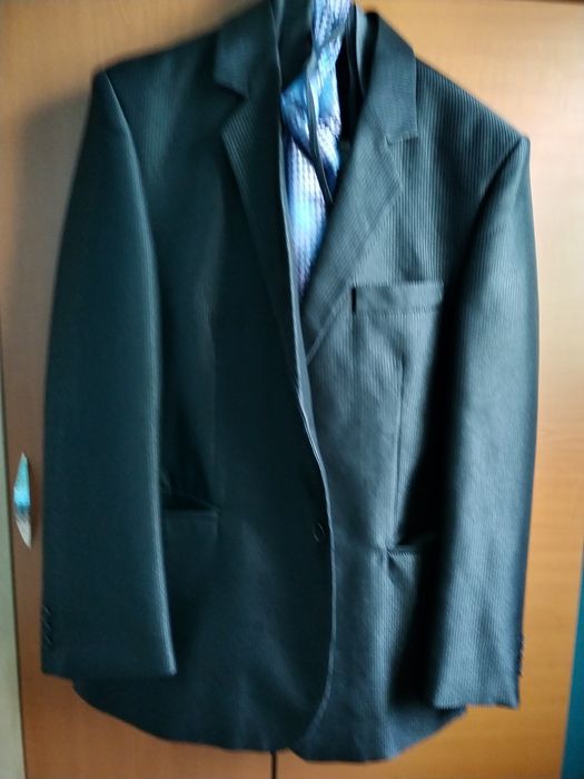 Costum bărbați model deosebit