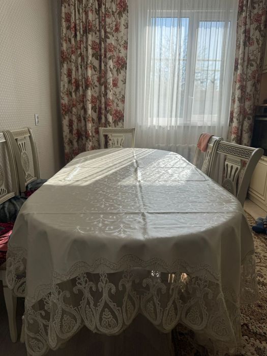 Скатерть с кружевами