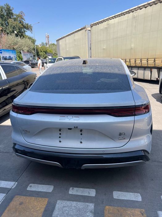 Byd han L 2.7 2025