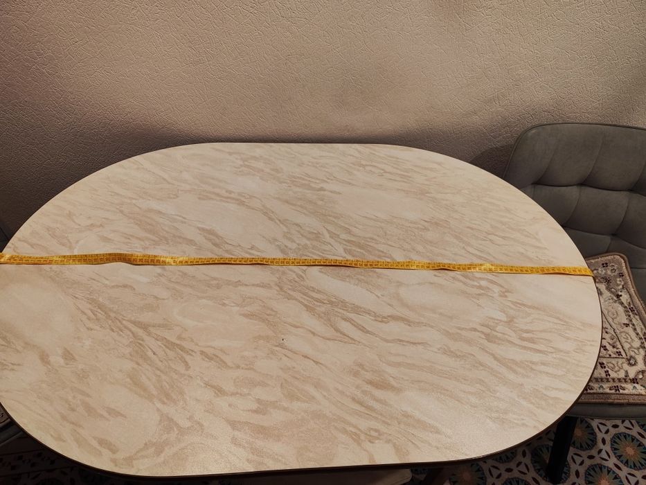 Продам стол кухонный