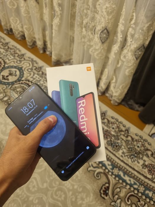 Redmi 9 qora rangda ideal