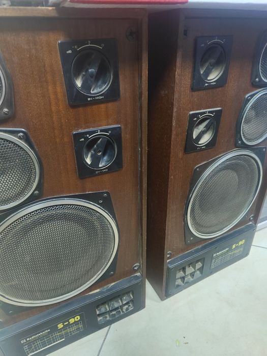 Колонки S90 пара продаются