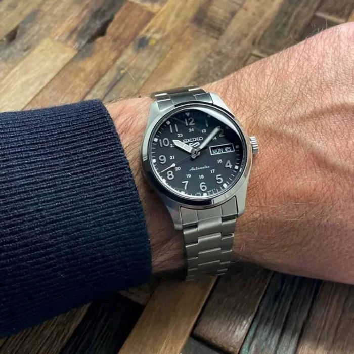 Seiko 5 Midfield 36.4mm Black SRPJ81