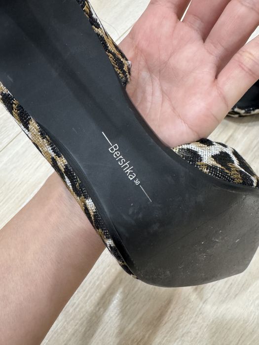 Женские туфли bershka сапоги