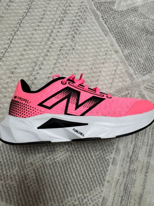 Оригиналы new balance. Размер 37