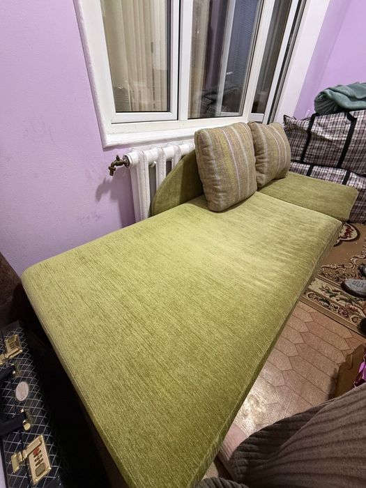 Продаётся мягкий диван (тахта)