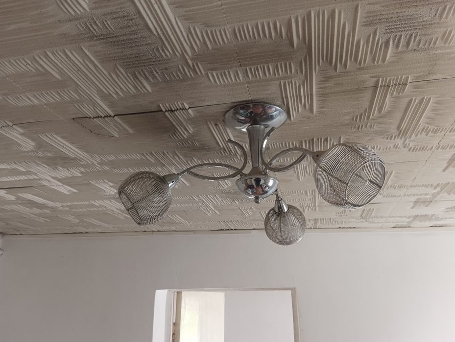 Люстра б/у отличном состоянии