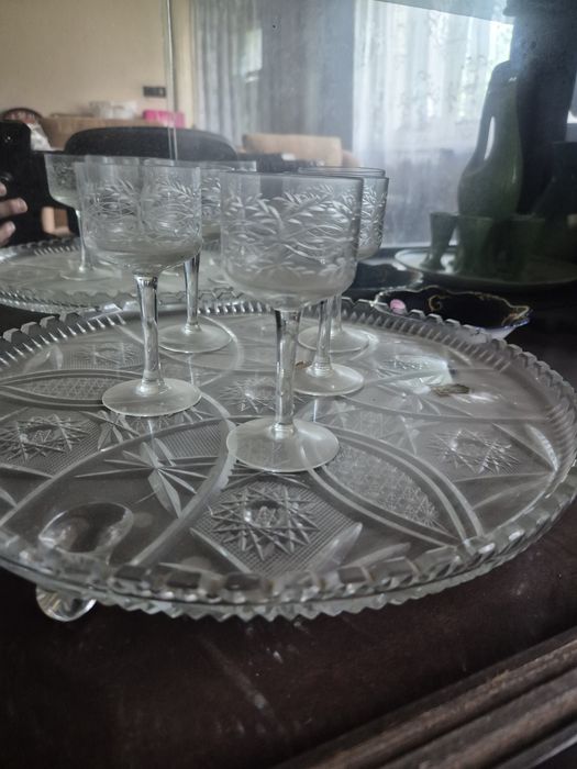 Set pahare si tava din cristal de Boemia
