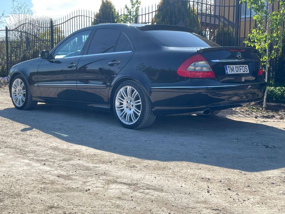 Mercedes E220 W211