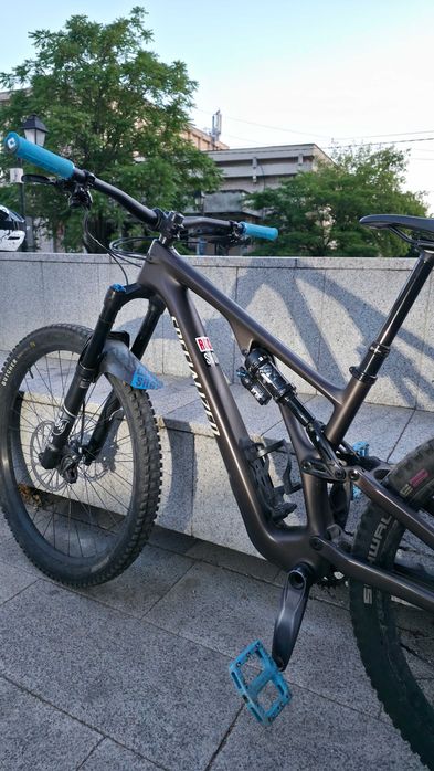 Bicicleta full suspension