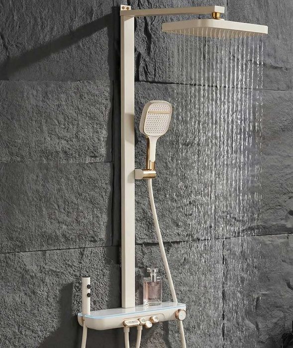 Модерен интелигентен душ в млечнобяло с дисплей и LED подсветка D60