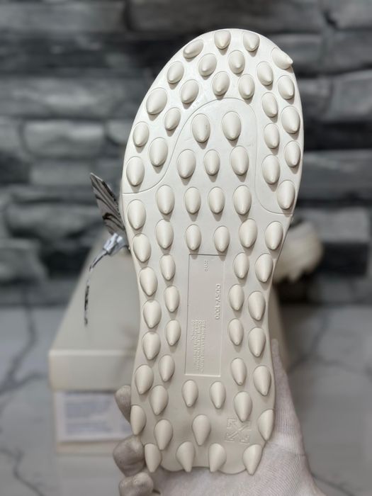 Adidasi Off-white Odsy 1000