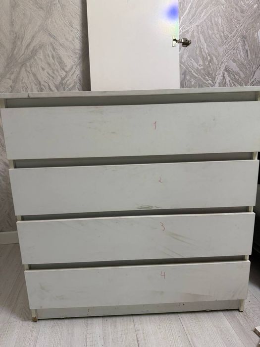 Продам комод цвет белый