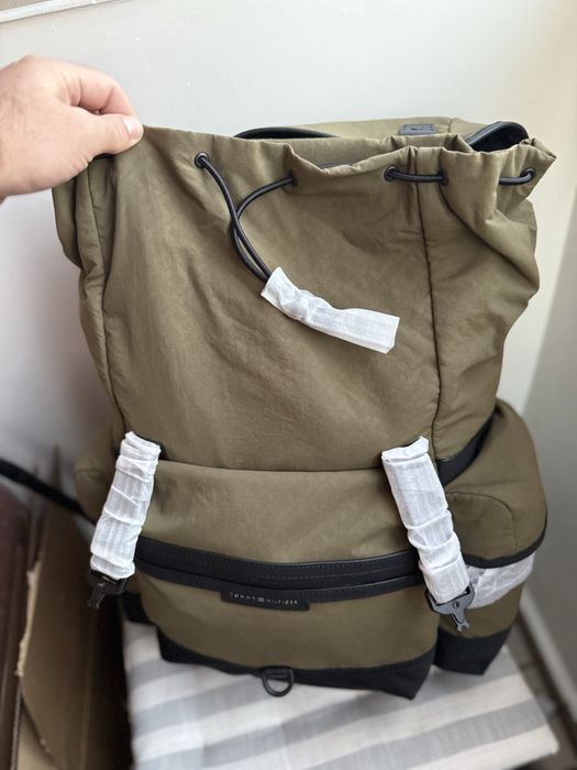 Tommy Hilfiger AM0AM12496MSH Hydro rucsac drumetii kaki nou original