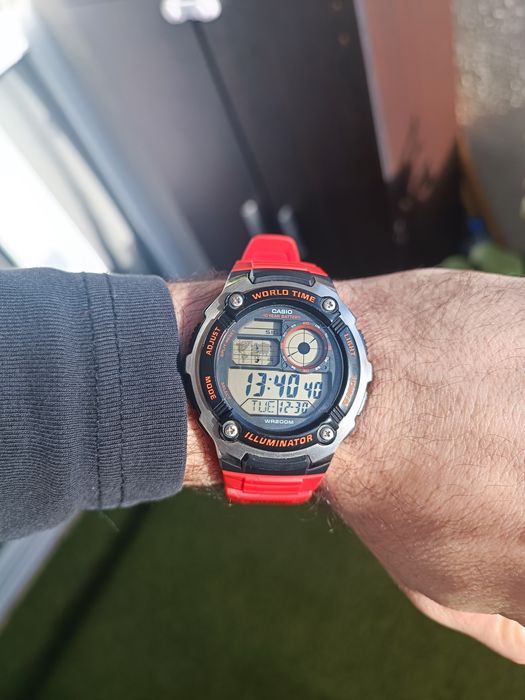 Casio World Time 200m
