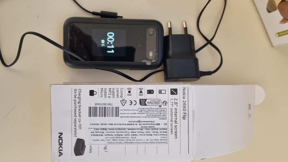 Nokia 225 4g si nokia 2660 flip