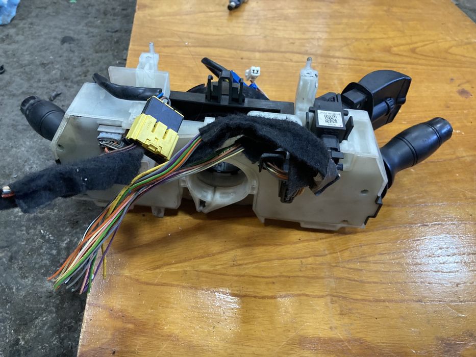 Movano Master 2012година 2.3dci 125кс Лентов кабел и лостове