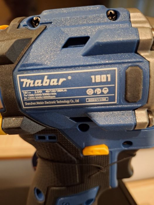 Аккумуляторый  ударный  винтовёрт
