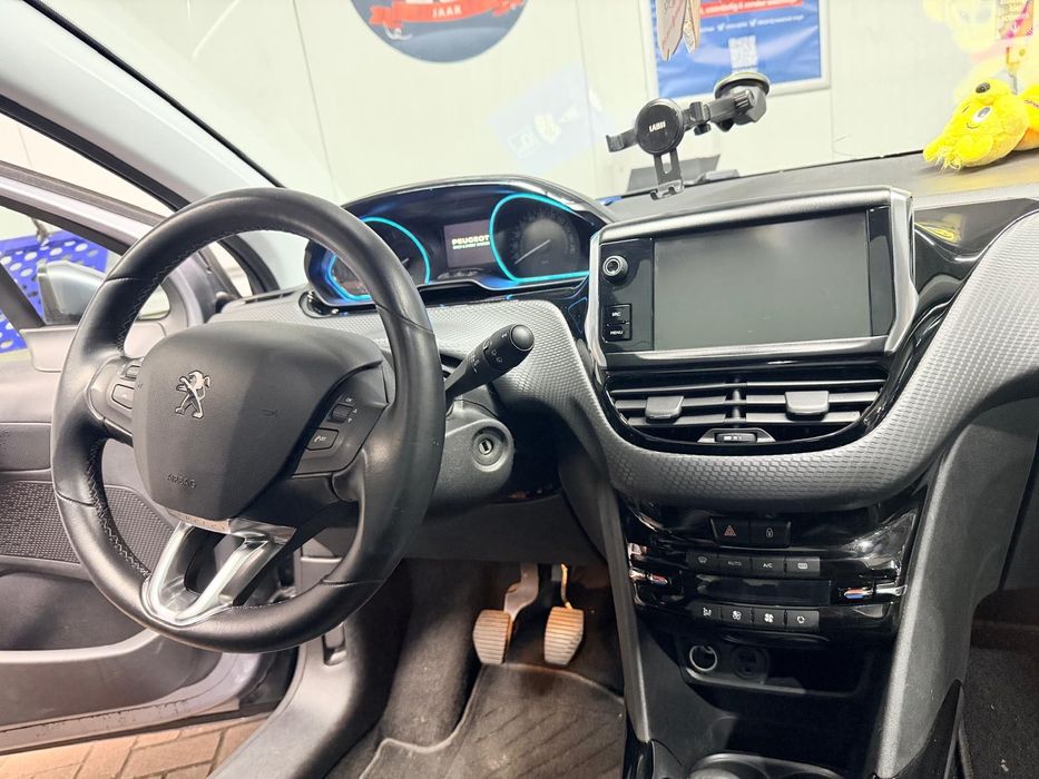 Peugeot 2008 1.2 Benzina din 12/2016