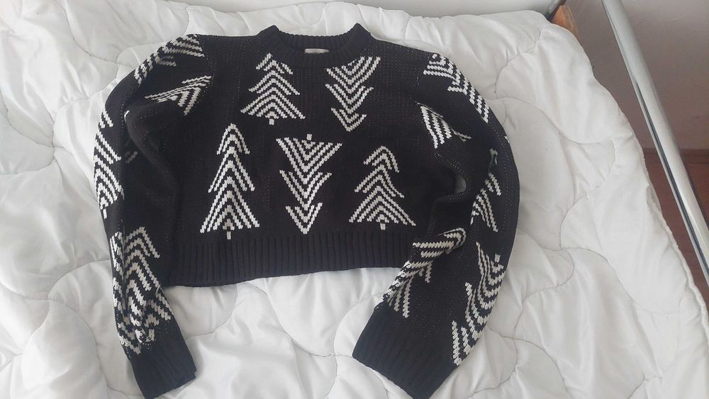 Дамски Черен Пуловер