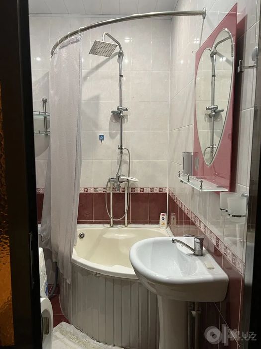Сдаётся 3-комн Саламатина, 80 м²