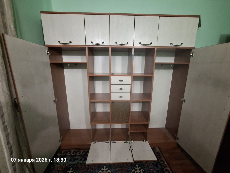 Шкаф для одежды и вещей