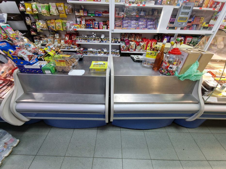 Хладилни Витрини и шкафове към тях