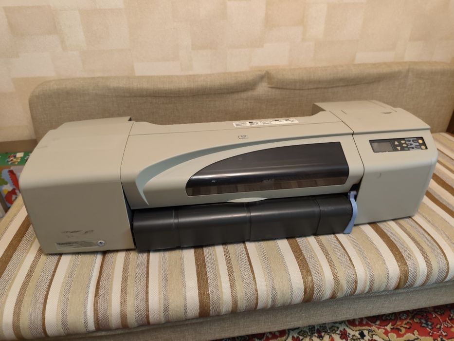 Принтер HP DesignJet 500, 24" (C7769B).