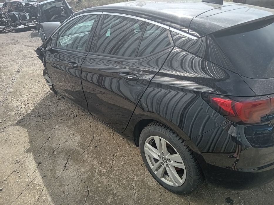 Opel astra K 2018Г 1.4 Турбо здраво табло и колани,навигация
