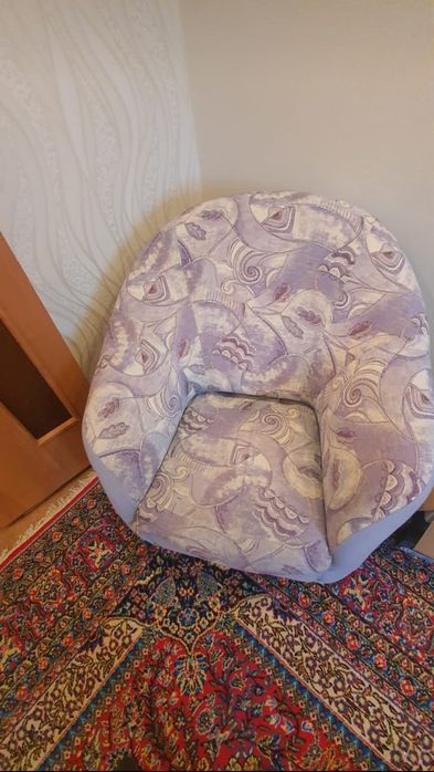 Продам диван и 2 кресла