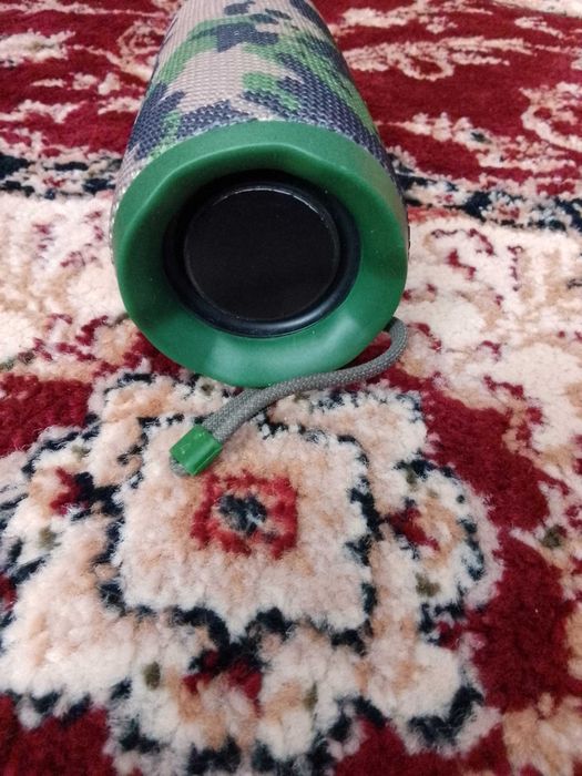 Vând Box jbl  Charge3 în stare foarte bună