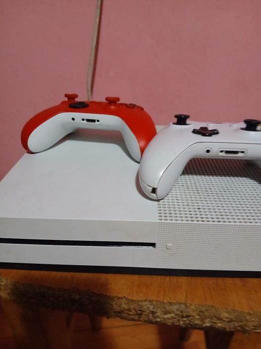 Xbox One S Model 1681