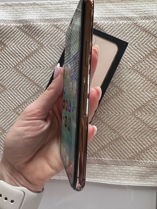 iPhone 11 Pro Gold