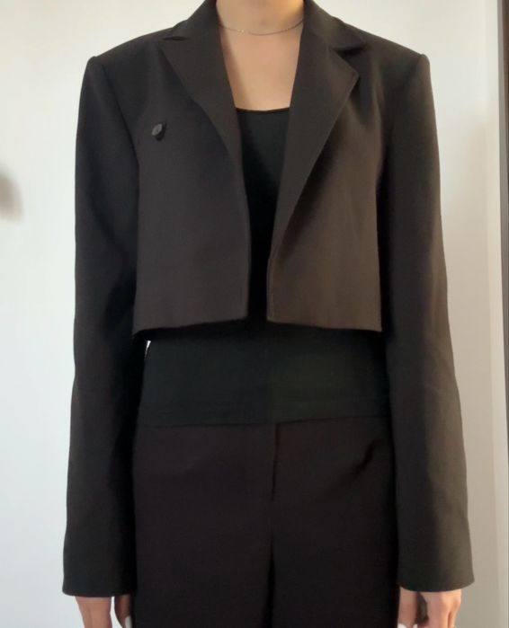 продам пиджак ZARA в идеальном состояние