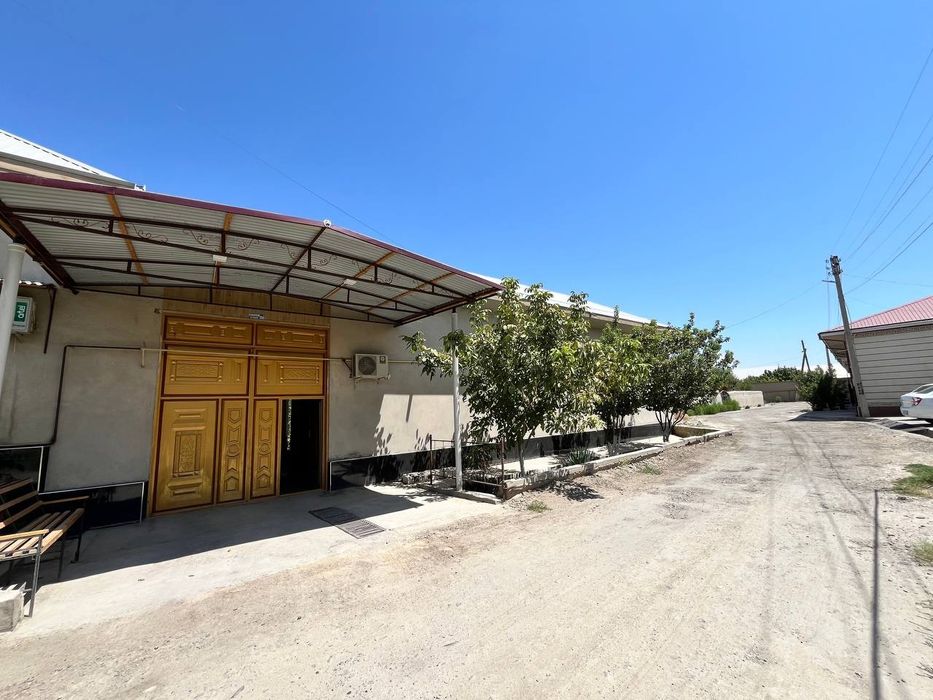 Ховли сотилади Эски шахар Мохинур туйхонани орка кучасидантуйхонани ор