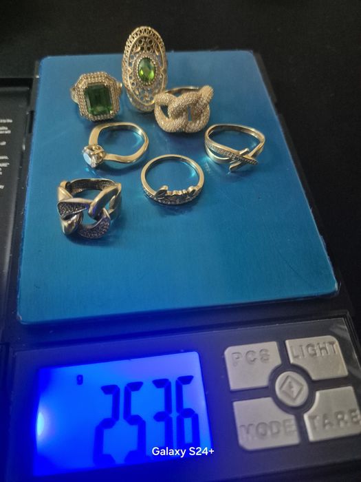 350 Gramul cine cumpara tot ... sau 400 lei Gramul la Bucata