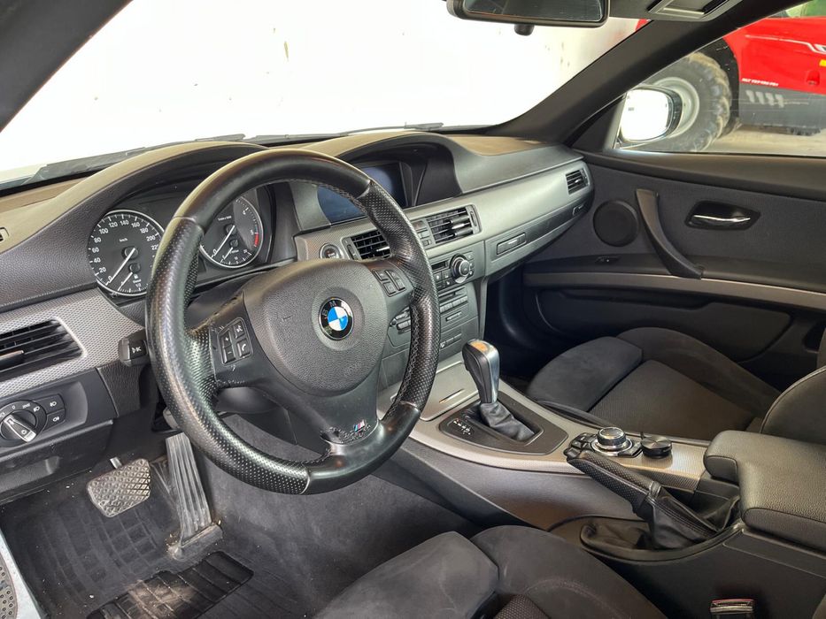 BMW 320xd coupe 10.2010