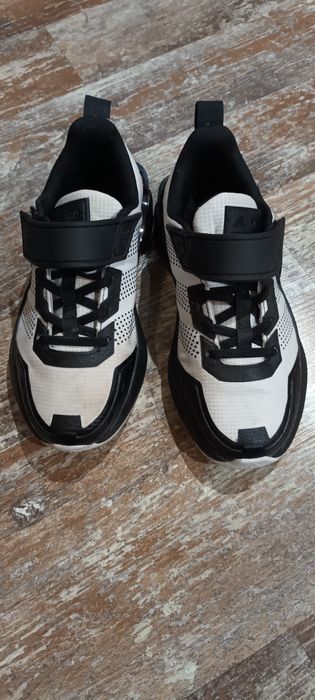 Маратонки адидас 33 номер