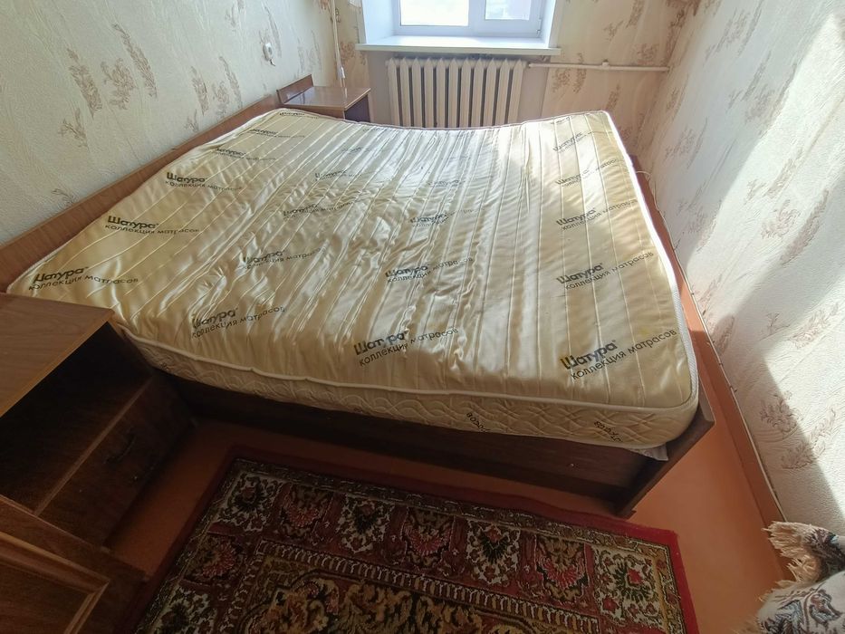 Спальный гарнитур