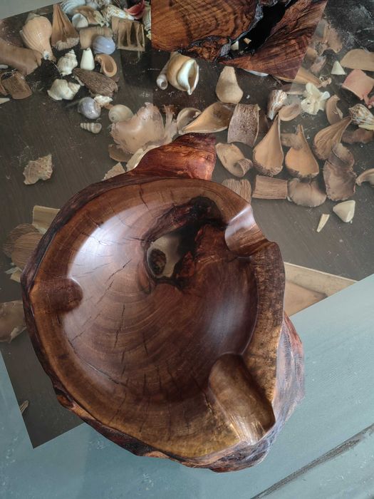 Дефектен пепелник за пури